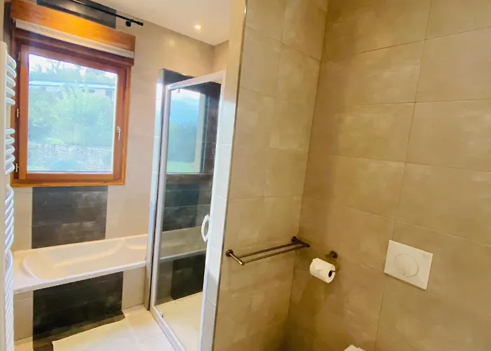 Le Hibou Heureux ベッド・アンド・ブレックファスト 4*