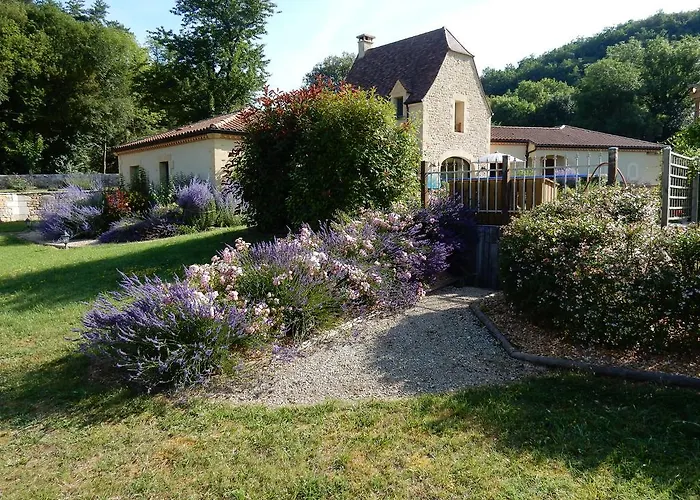 Le Hibou Heureux ベッド・アンド・ブレックファスト Bézenac